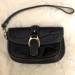 Dooney & Bourke Wristlet